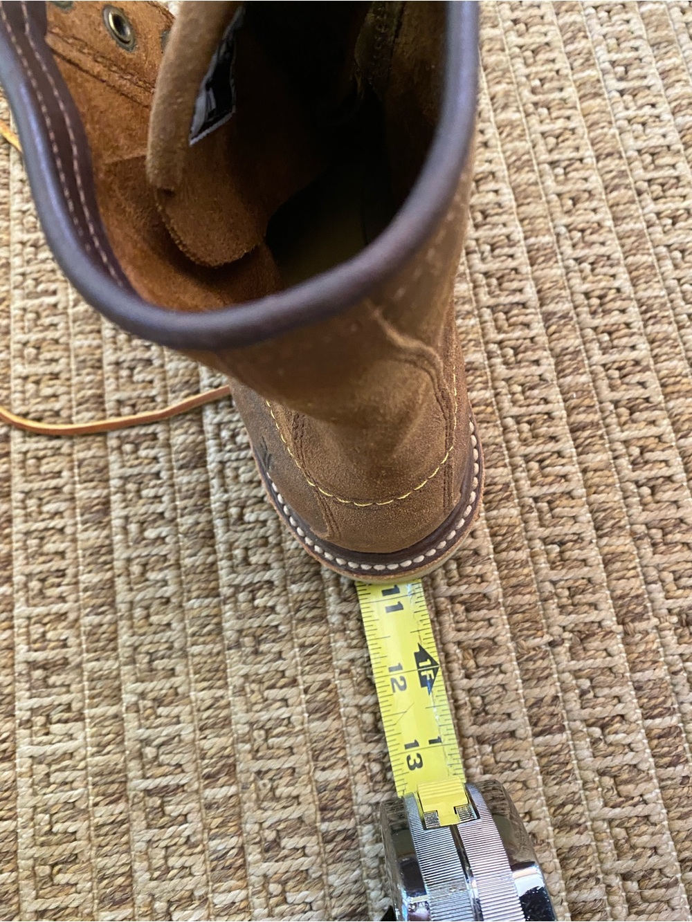 Frye women’s Tan Dakota Suede Moc Toe Lace-Up Boots. - Picture 11 of 13